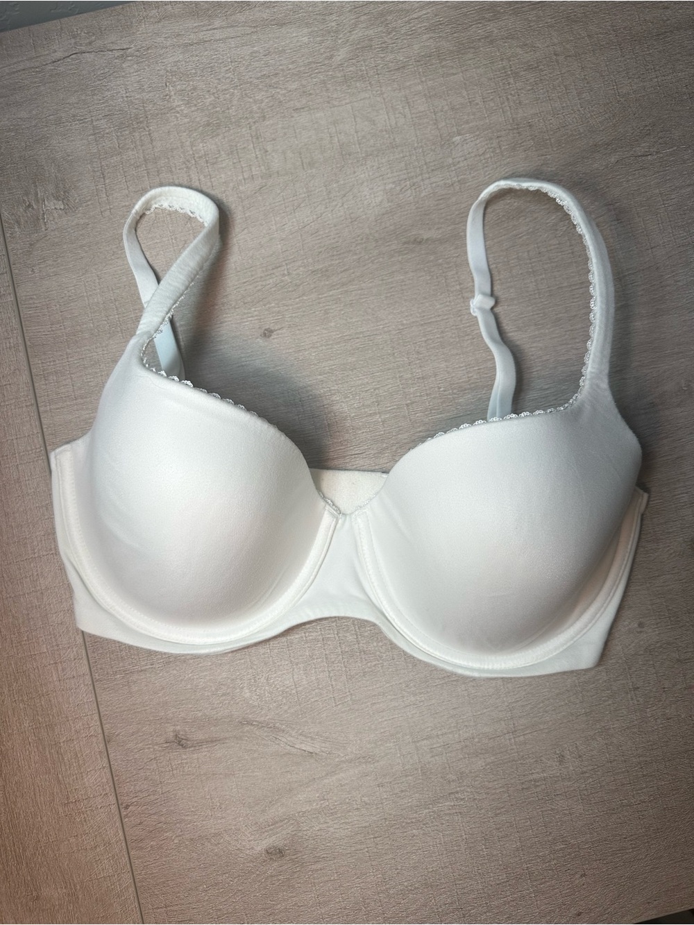 Victoria's Secret Ivory/White Smooth Molded Underwire Bra